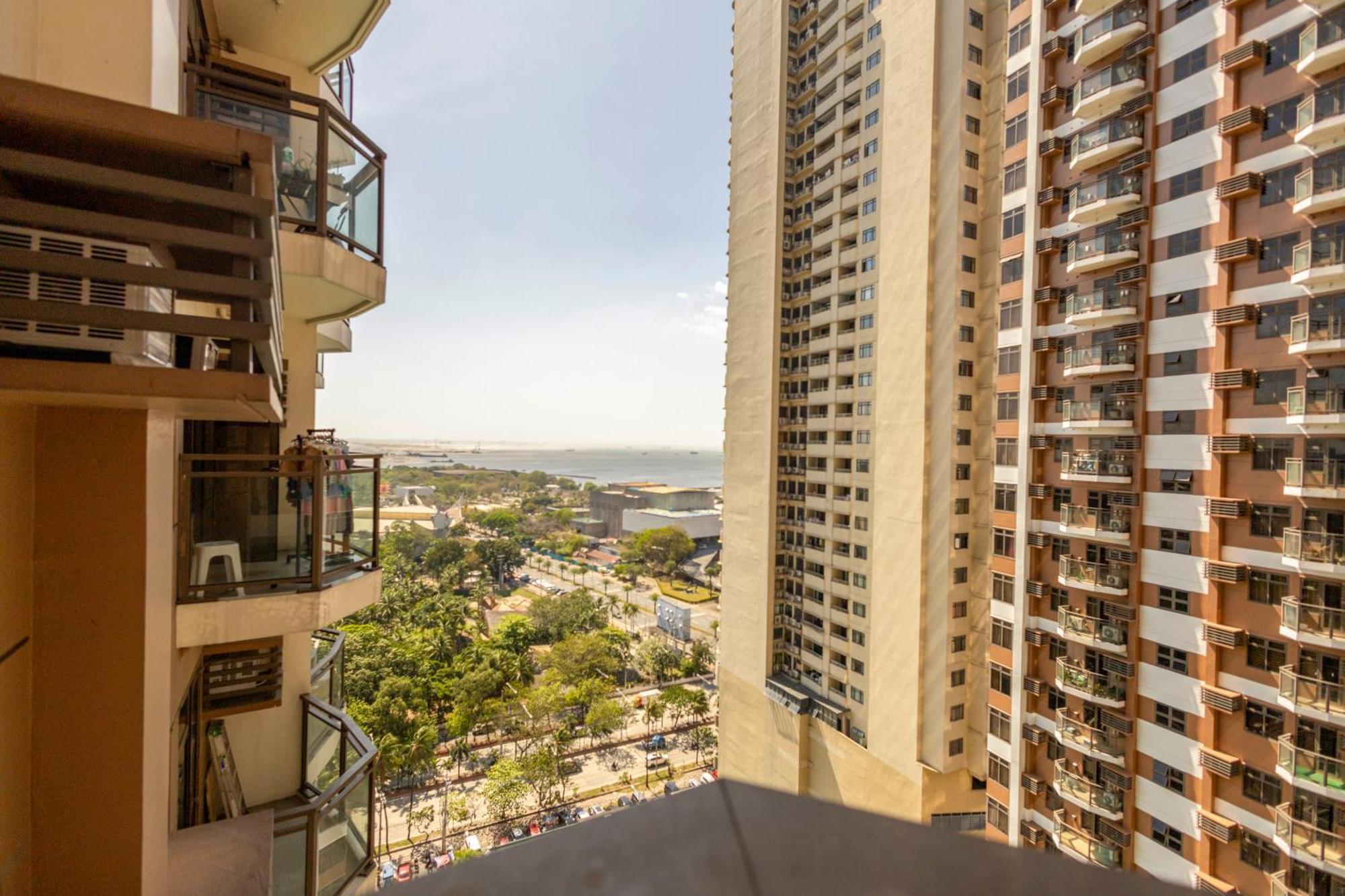 The Radiance Manila Bay Aparthotel Pasay Buitenkant foto